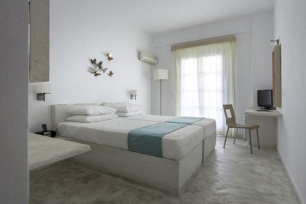 Hotel 28 (Santorini)